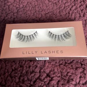 Lilly Lashes